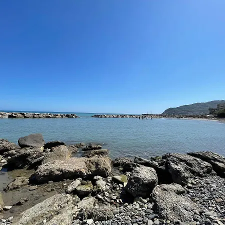 - Garofani Homezon Apartman Diano Marina